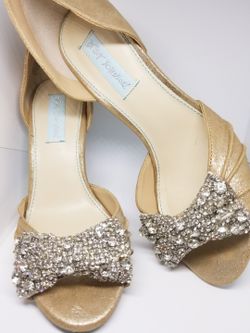 Betsy Johnson Blue Brand ...Big Rhinestone Bow Slide On Pumps sz 7.5