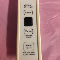 #Frigidaire Freezer Temperature Display & Control Board        Preowned Part# (contact info removed)00-(contact info removed)04 
