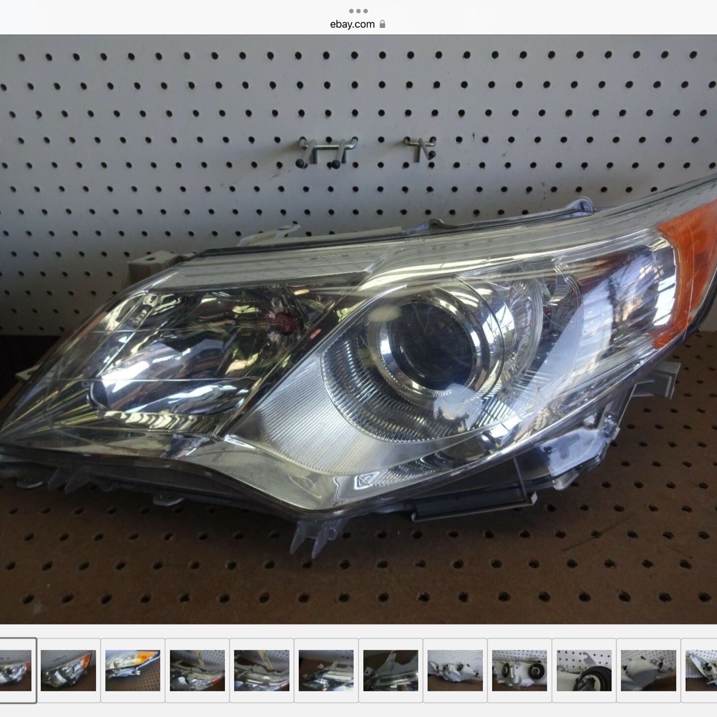 1 broken tab 2012-2014 Toyota Camry Base Left driver headlight OEM 2013 