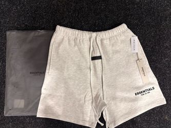 Fear of God Essentials Oatmeal Shorts Size Small (Fits Medium) 🔥