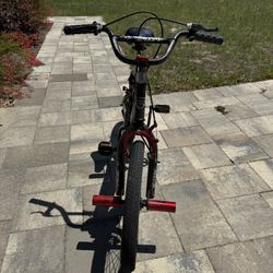2 Kids Bikes 