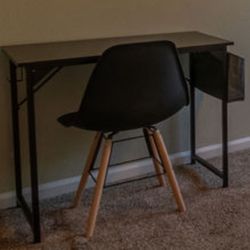 Brand New Small Desk Set. 