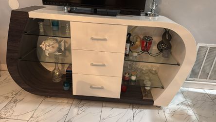 TV STAND Entertainment Center 65x34x17