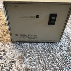 4-outlet Power Conditioner 