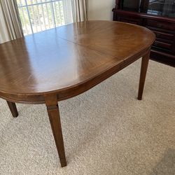 Dining Table. Solid Wood 