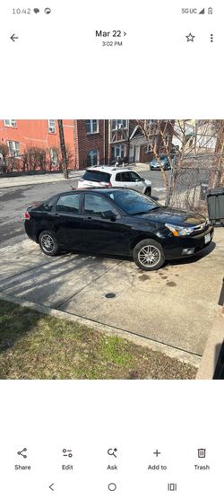 2011 Ford focus  black