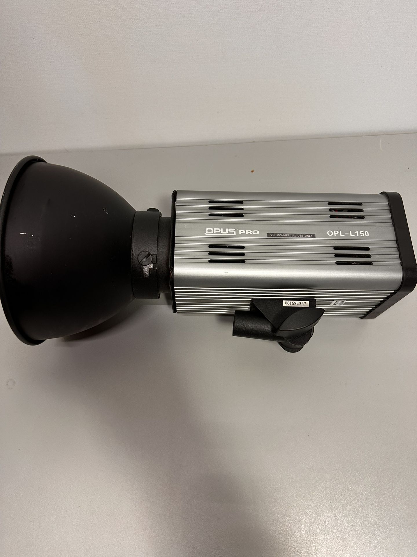 Opus Pro OPL-L150 Monolight Flash Photography Lighting Light