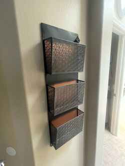 Wall file organizer