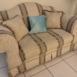 Living room set, 2 Sofas, And 2 Chairs 