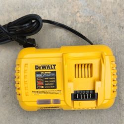 Dewalt 20v Fast Charger Brand New 