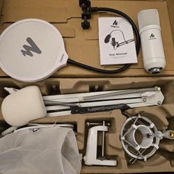 MAONO Professional Podcast Micophone Kit. BRAND NEW.