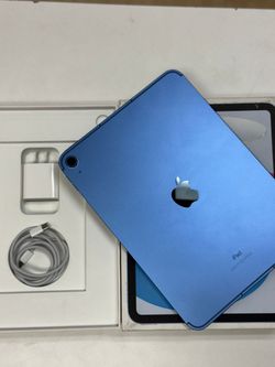 iPad 10th gen with box original accessories cellular