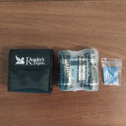 Binoculars 4x30 Readers Digest (Made by Vivitar) NEW