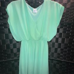 Mint Green Dress Size (Large)