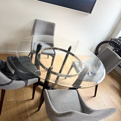 🍽️ Modern Glass Dining Table + 4 Upholstered Chairs – Good Condition