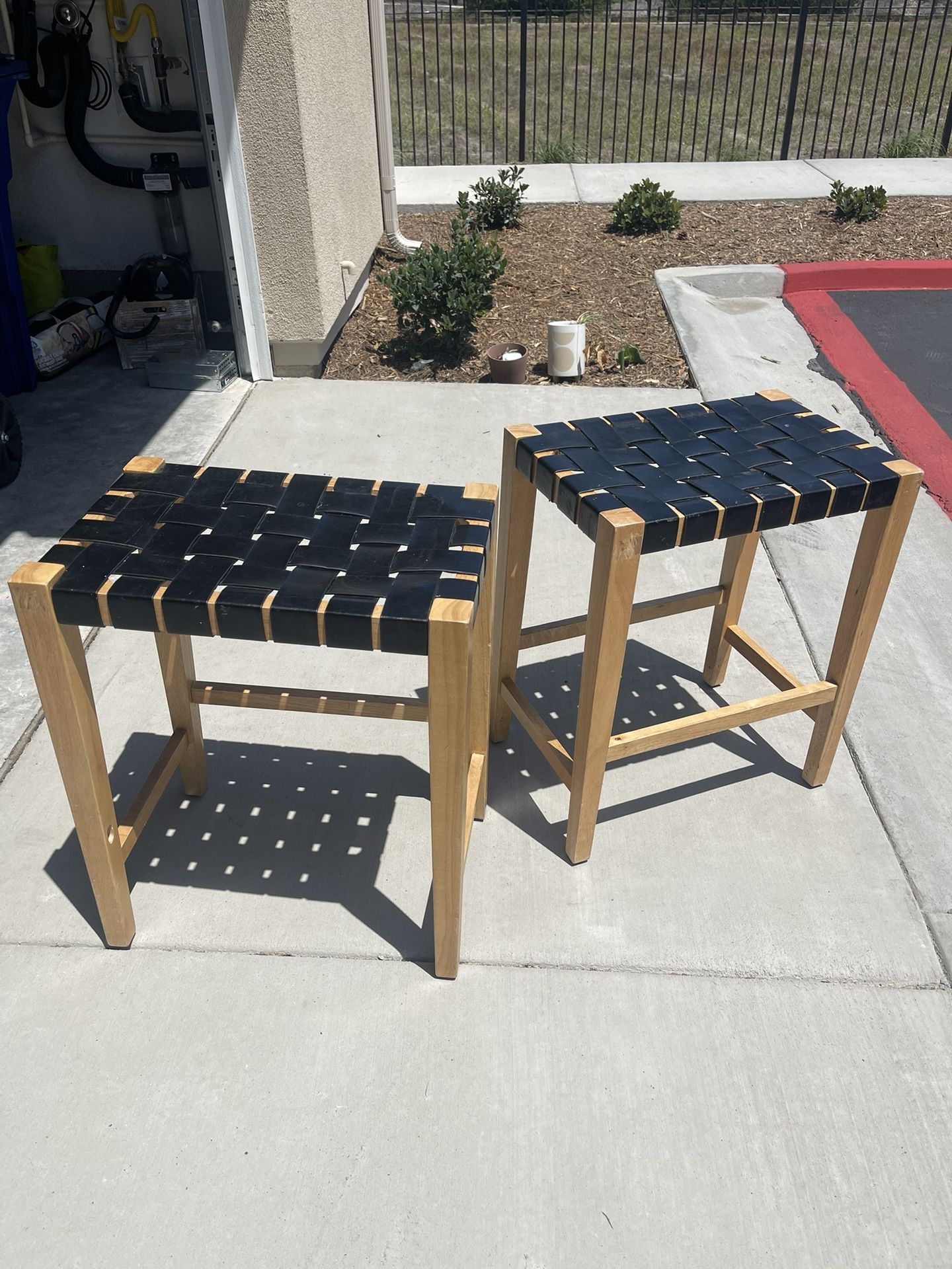 2 Stools