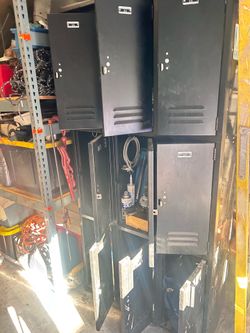 Metal storage locker