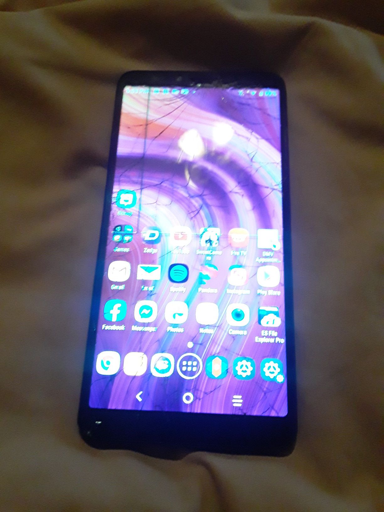Alcatel 3V MetroPCS Phone (Cracked Screen)