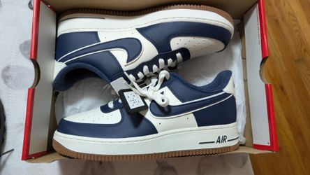 Nike Air Force 1 '07 LV8 Talla 9,5