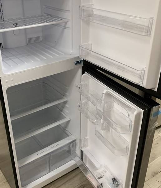 MAGIC CHEF HMDR1000ST REFRIGERATOR 7POP
