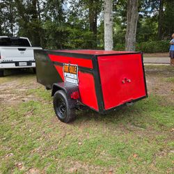 4x7 Enclosed cargo trailer (Detailing or preassure washing)