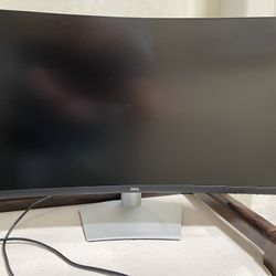 32” Dell Monitor