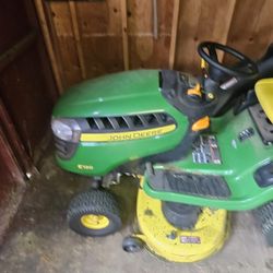 John Deere E120