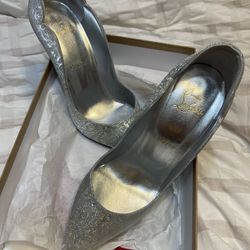 Christian Louboutin Spike Heel 7.5 for Sale in Pompano Beach, FL - OfferUp