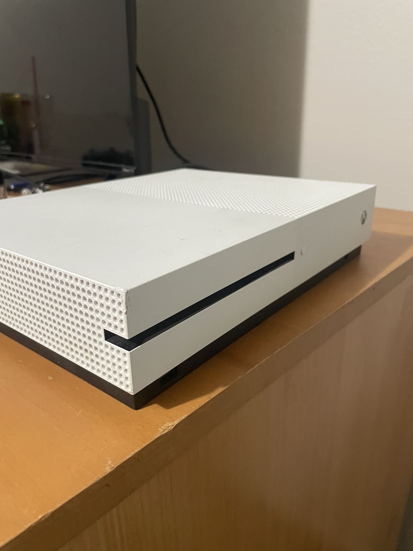 Xbox One S