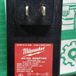 Milwaukee AC/DC adapter Charger