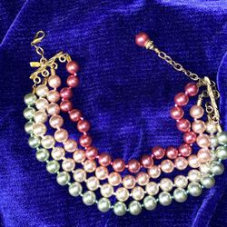 Beautiful Vintage authentic Escada pearl  necklace
