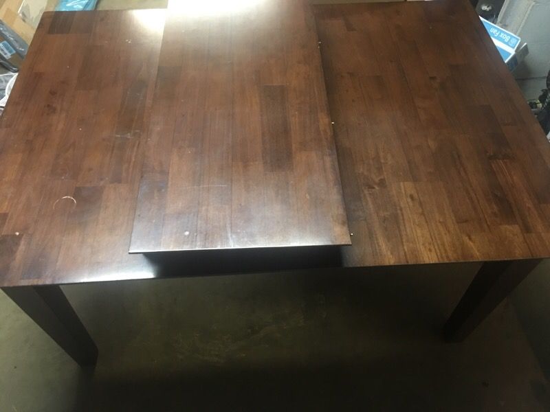 Leaf kitchen table