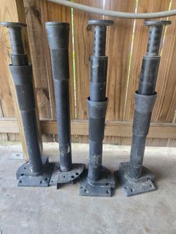 Table legs