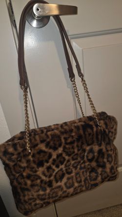Viral Large Faux fur Leopard Purse
