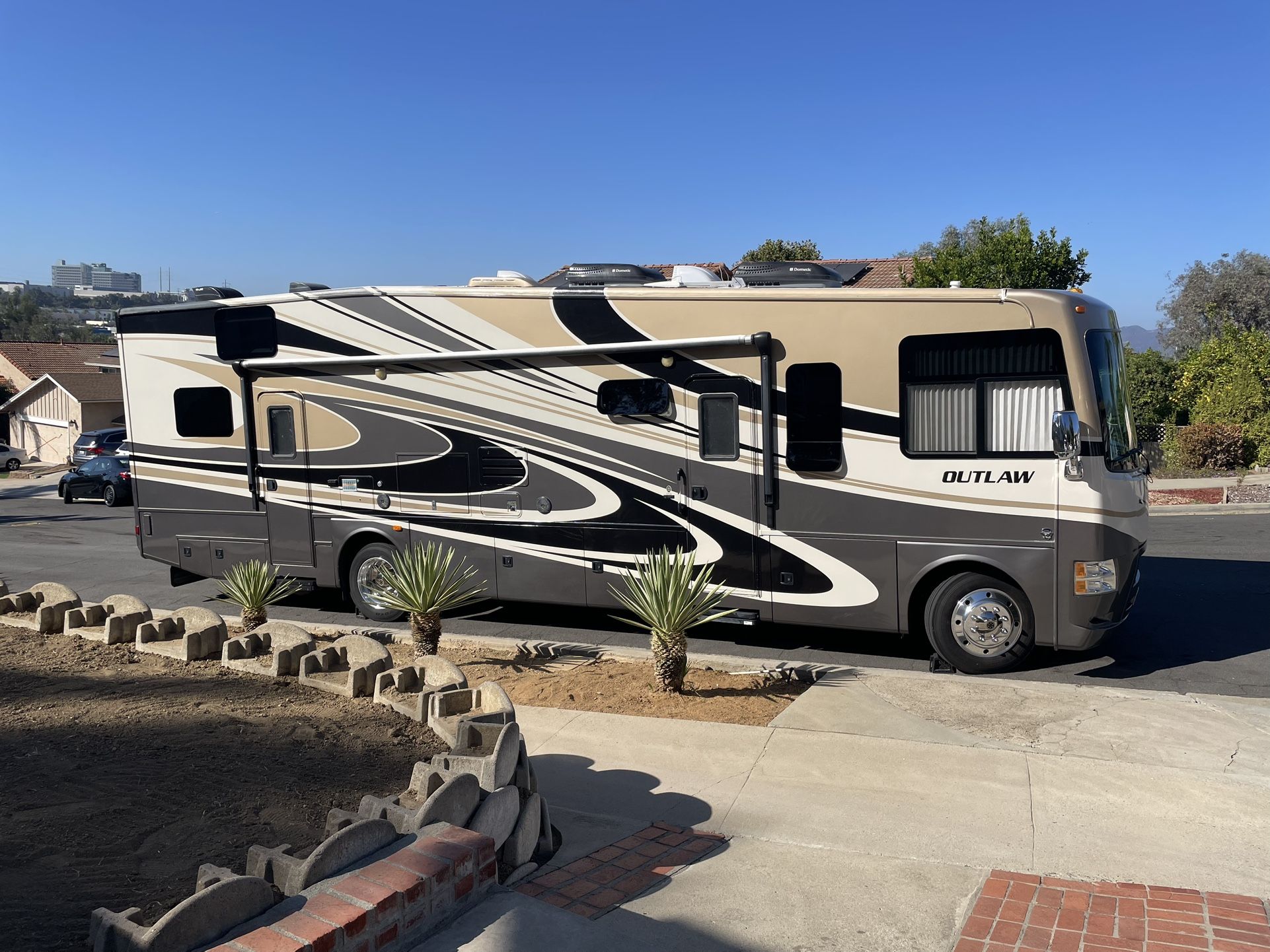 2014 Thor Outlaw 37LS