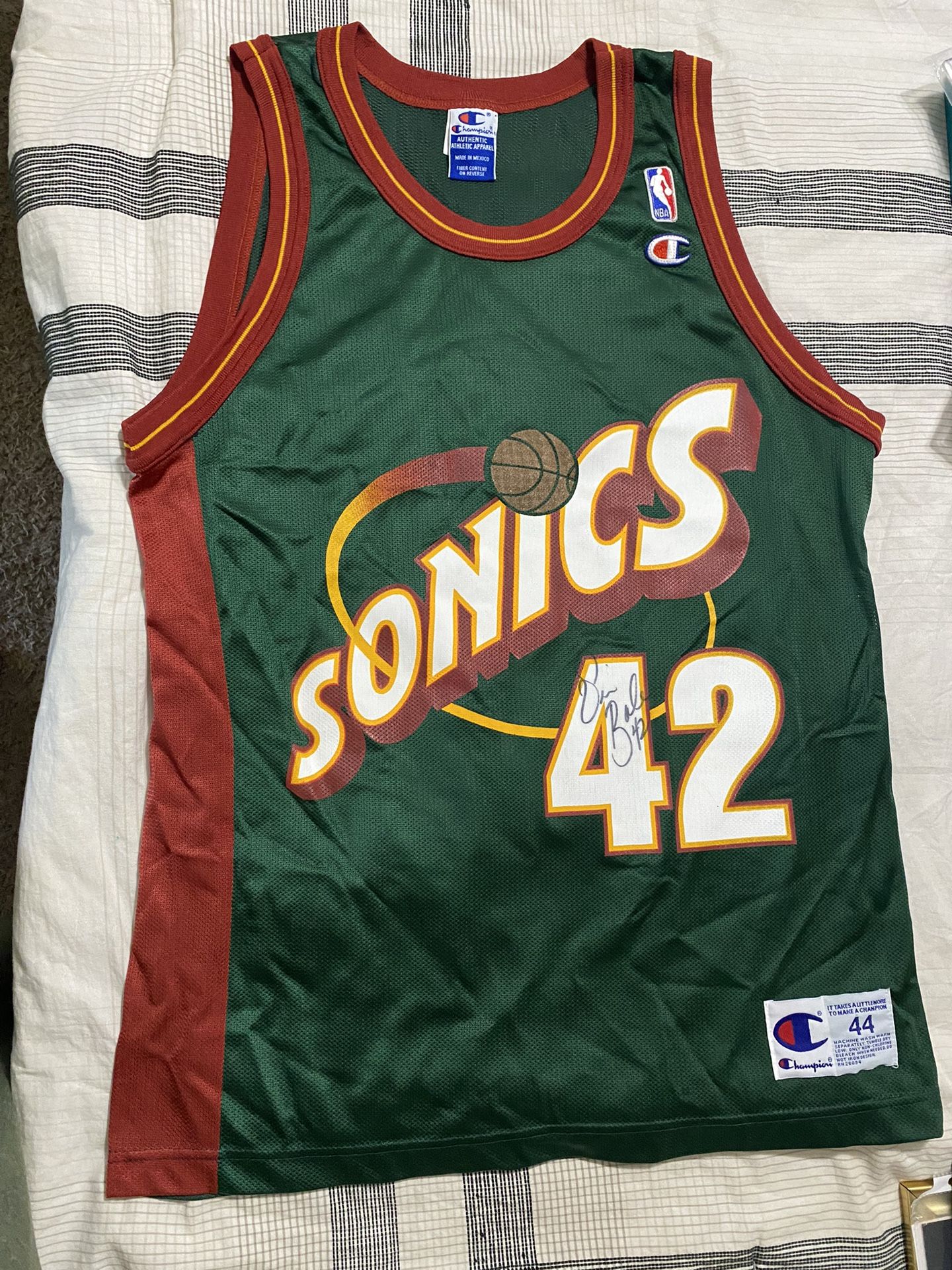 Vin Baker Sonic’s Jersey