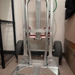 Milwaukee 1,000 lbs. Capacity 4-in-1 Hand Truck