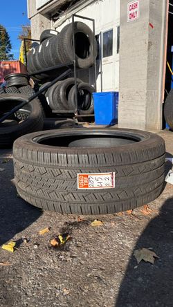 285/45R22 Continental – 1 Used Tire – Good Tread