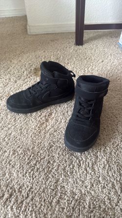 Nike size 1Y