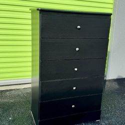 Black Chest 5-Drawer Dresser New