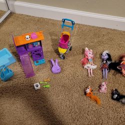 6 Inch Doll Lot With Pet House 