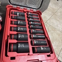 Milwaukee pack out sockets