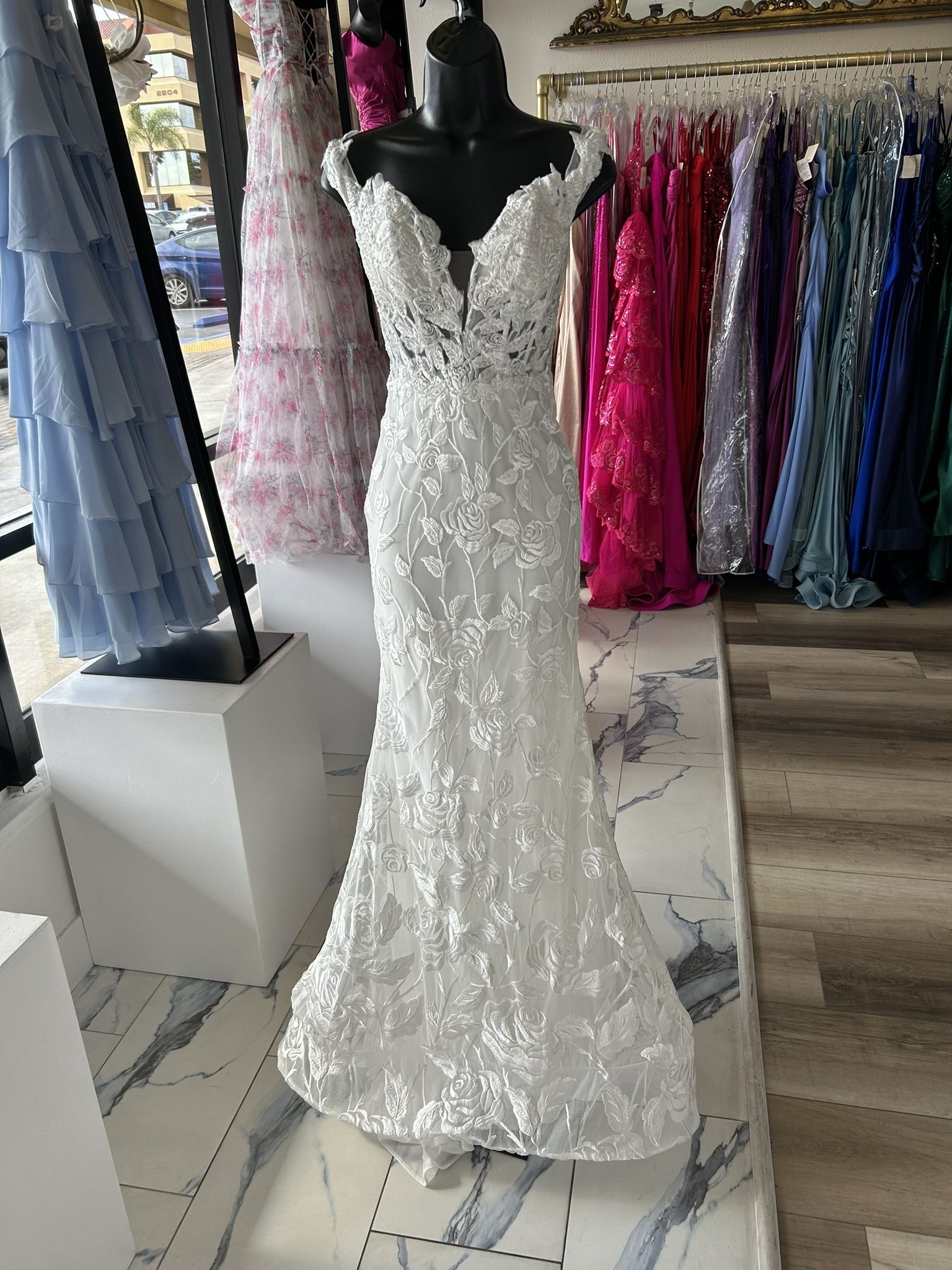 New With Tags Wedding Dress Size 2