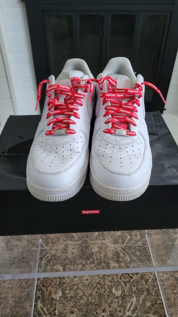 White Supreme AF1 size 11.5 Mens