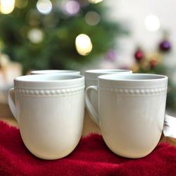 4 WHITE PATTERN MUG SET