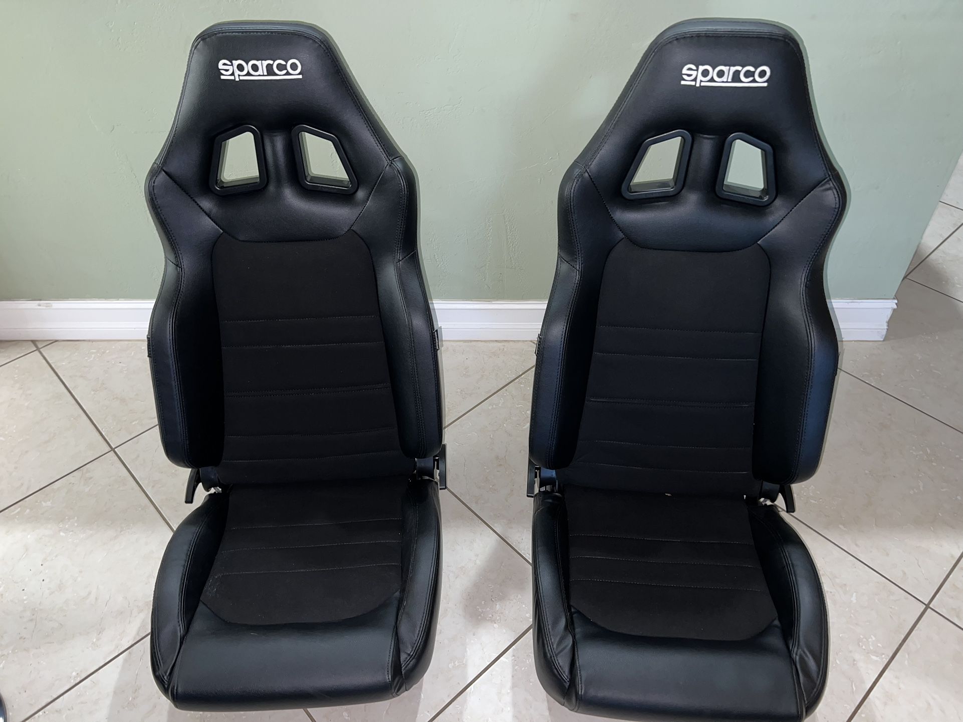 Sparco R100 Racing Seats