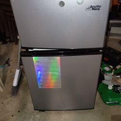 mini fridge 