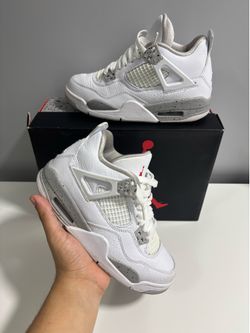 Jordan 4 Oreo size 4y/5.5w