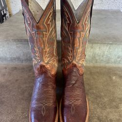 Men’s Justin Cowboy Boots