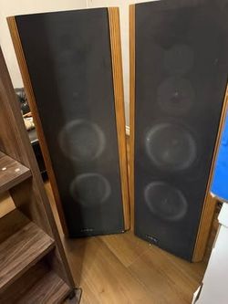Infinity 48 inch tower speakers, solid wood